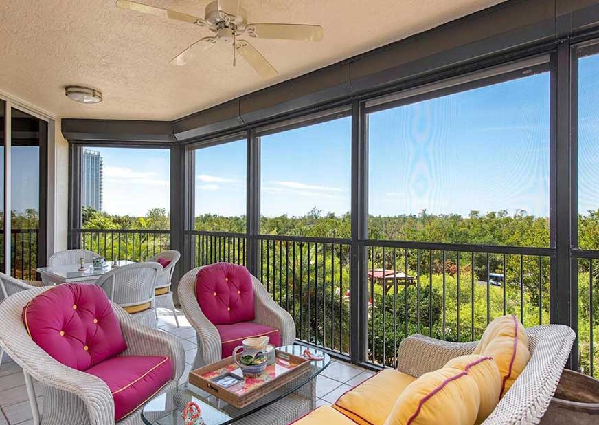 7425 Pelican Bay Blvd #302